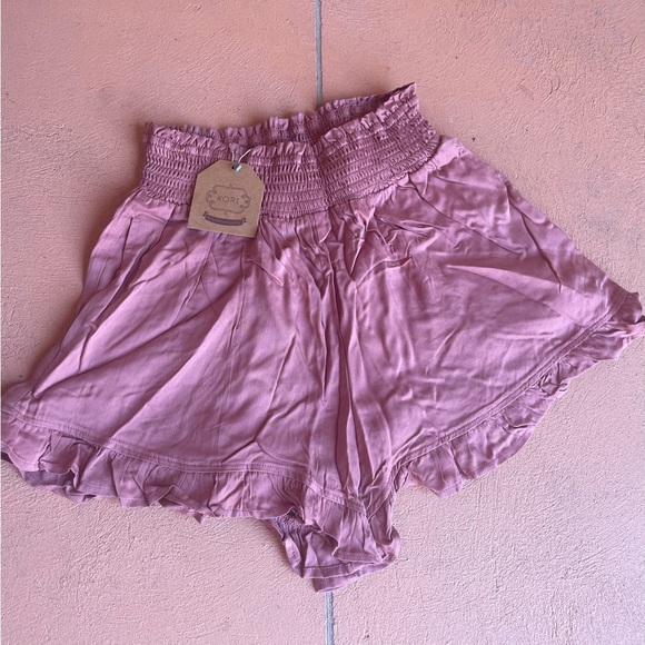 High Waist Pink Ruffle Shorts - Picture 5 of 8